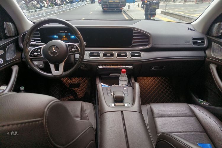 Mercedes-Benz GLE Class 2020 car image #11