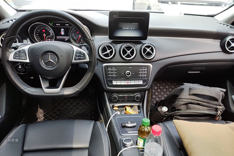 Mercedes-Benz GLA Class 2019 car image #11