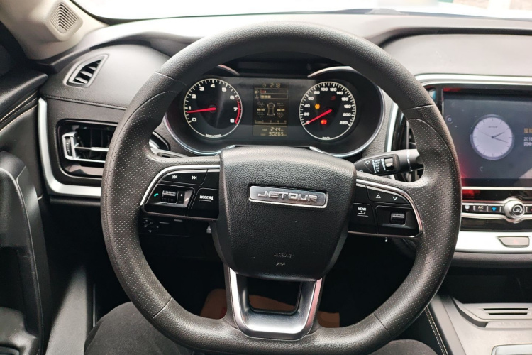 X70M 2021 car image #11