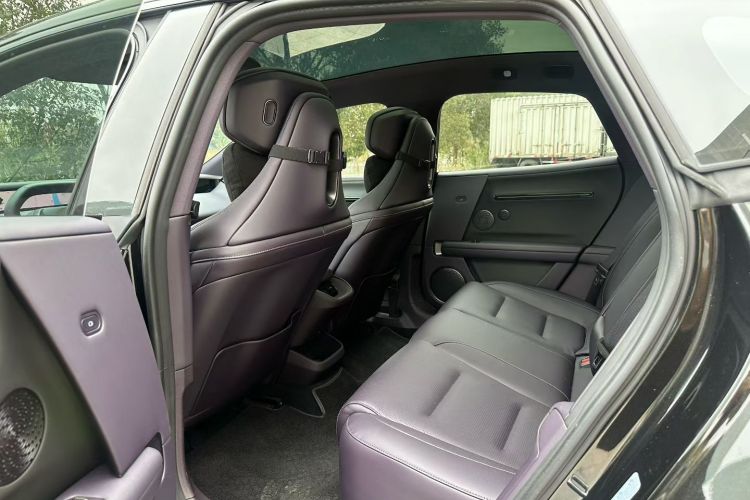 Avatr 06 2025 imagem de carro #11