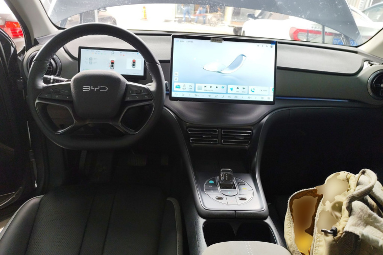 BYD Sea Lion 05 DM-i 2025 image de voiture #11