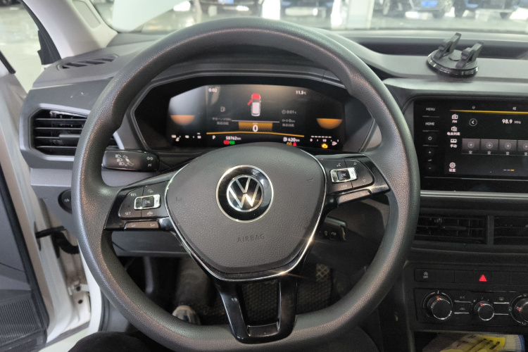 Toyota T-Cross 2023 car image #11