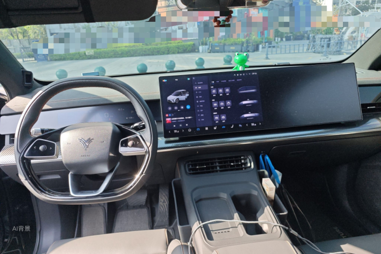 哪吒汽车 哪吒L 2024 汽车图片 #11