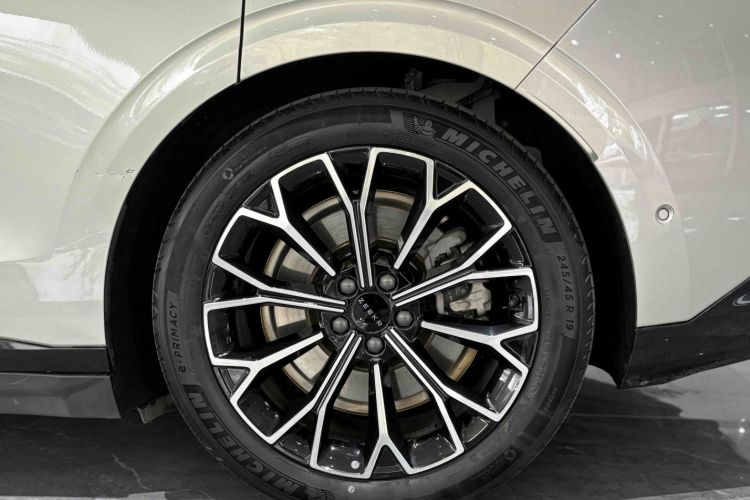 极氪 极氪007 2025 汽车图片 #11