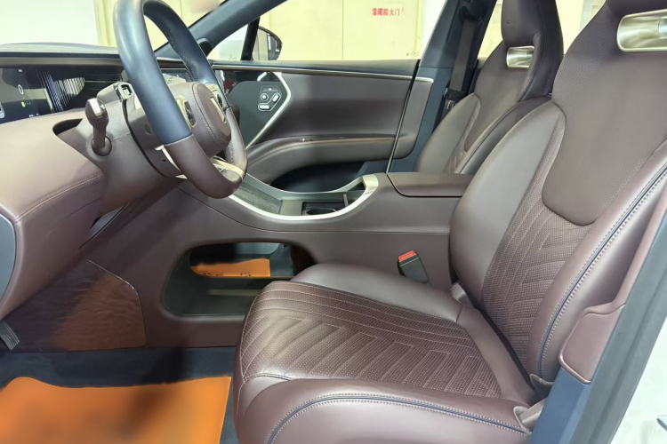 Avatr 11 2024 imagen de coche #11