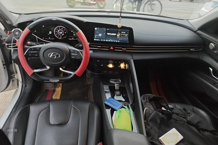 Hyundai Elantra 2021 immagine di auto #11