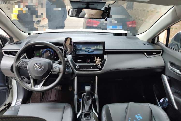 Toyota Frontlander 2023 car image #11