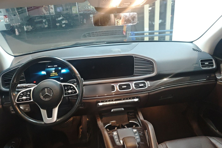 Mercedes-Benz GLE Class 2022 car image #11