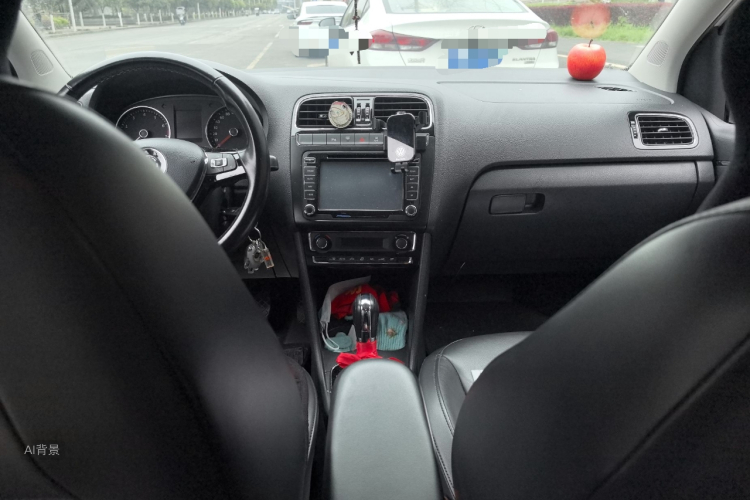 Polo 2015 car image #11