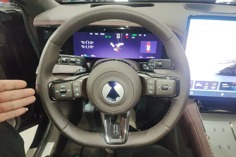 Denza Z9GT 2024 image de voiture #11