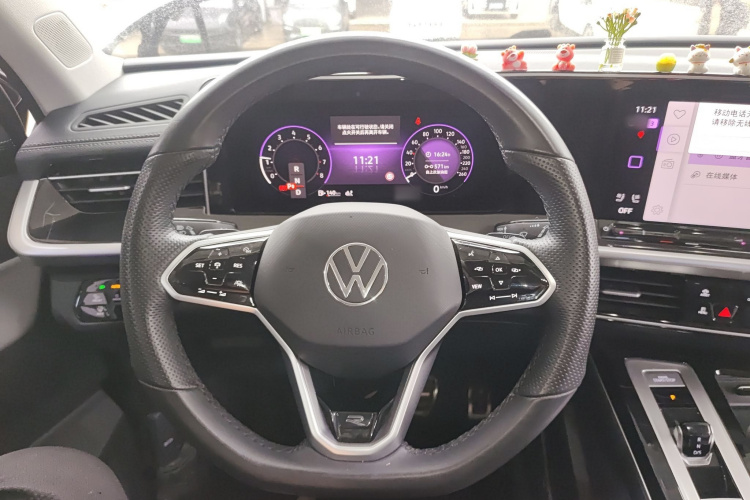 Volkswagen Tavendor 2023 car image #11