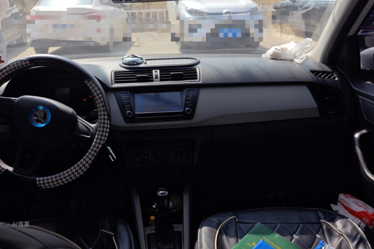 Skoda Fabia 2015 immagine di auto #11