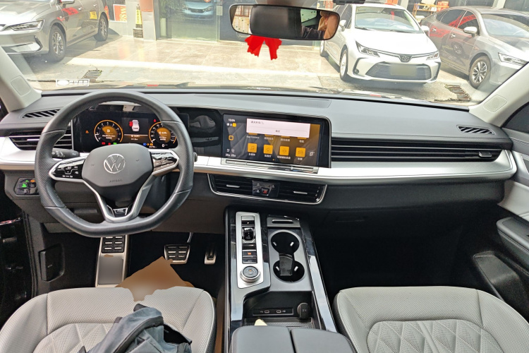 Volkswagen Tavendor 2024 car image #11