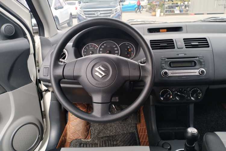 铃木 雨燕 2018 汽车图片 #11