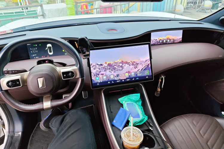 Avatr 11 2022 изображение автомобиля #11