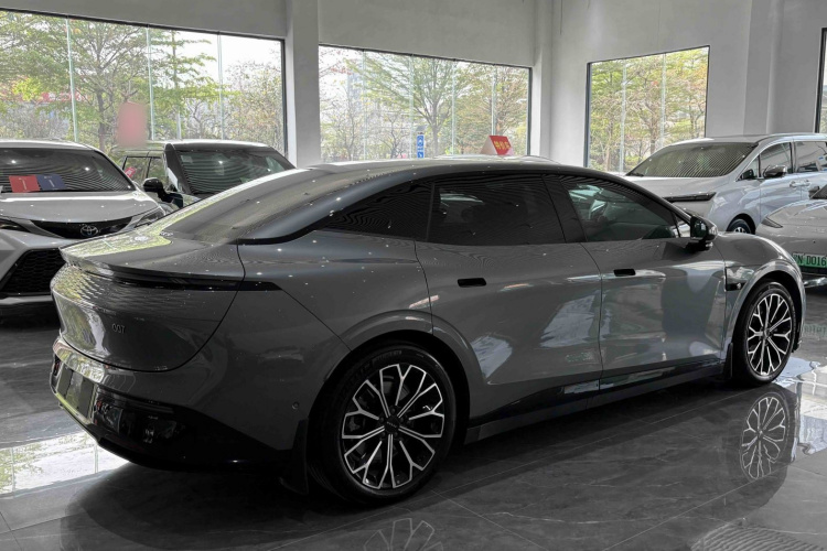 极氪 极氪007 2024 汽车图片 #11