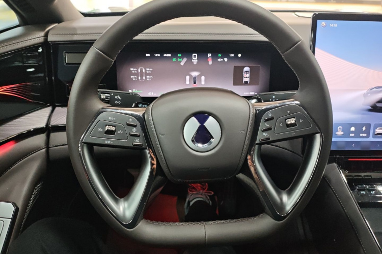 Denza Z9 2024 صورة سيارة #11