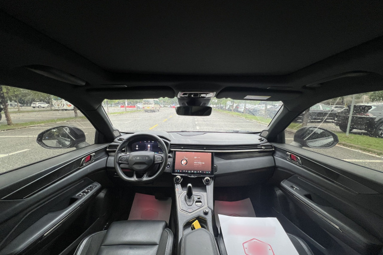 Lynk & Co 01 EM-P 2022 car image #11