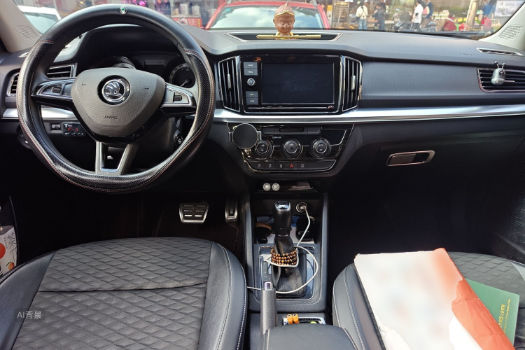 Skoda Kamiq 2019 #11 Skoda Kamiq 2019 car image #11