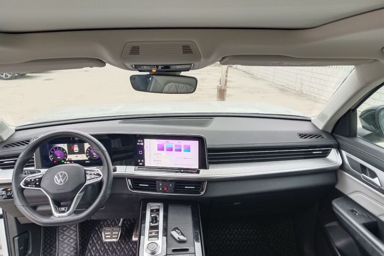 Volkswagen Tavendor 2024 car image #11