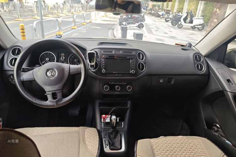 Volkswagen Tiguan 2016 car image #11