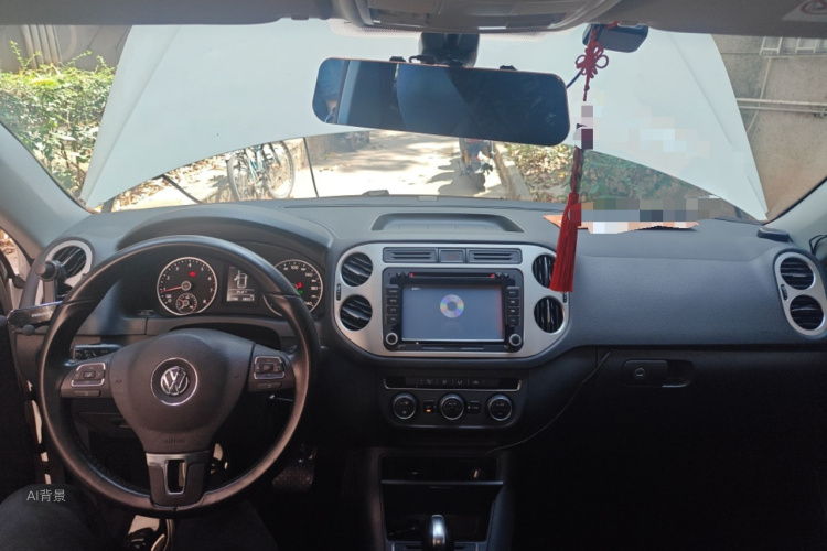 Volkswagen Tiguan 2015 car image #11