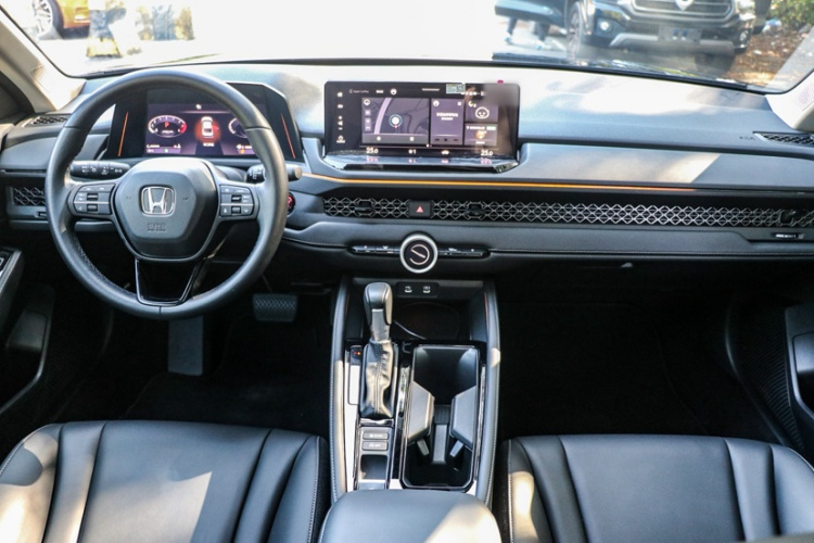 Honda Accord 2024 car image #11