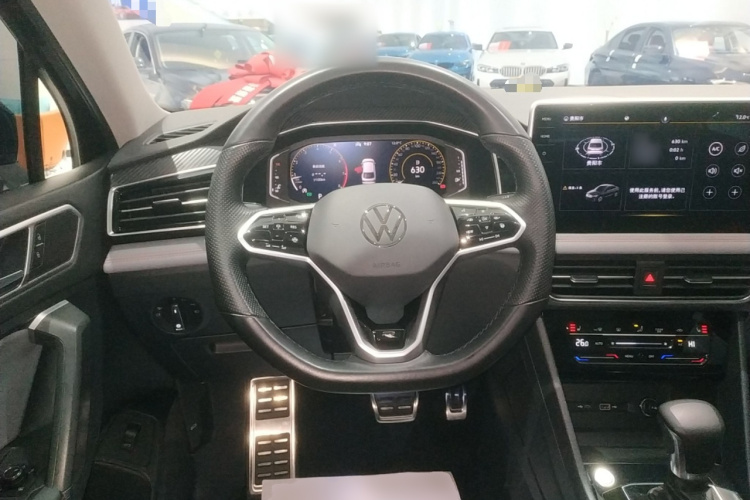 Volkswagen Tiguan X 2022 immagine di auto #11