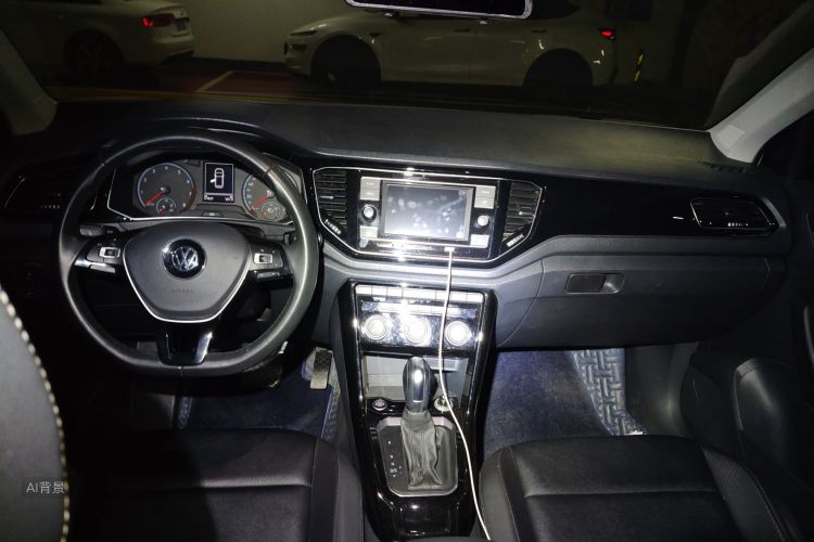 T-Roc 2019 car image #11
