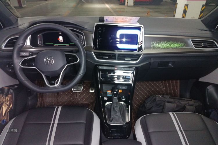 T-Roc 2025 car image #11