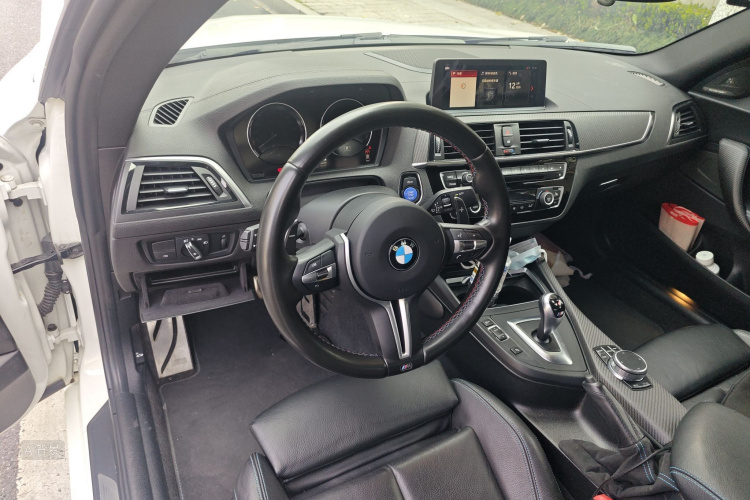 BMW M2 2018 изображение автомобиля #11