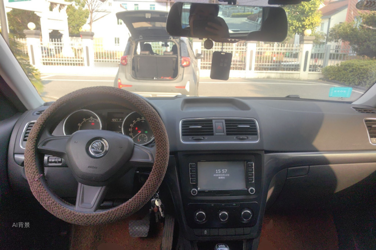 Skoda Yeti 2016 car image #11