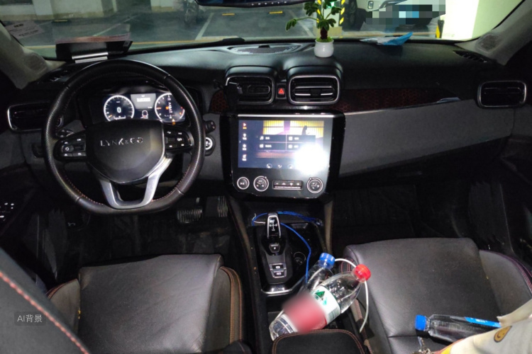 Lynk & Co 02 2019 car image #11