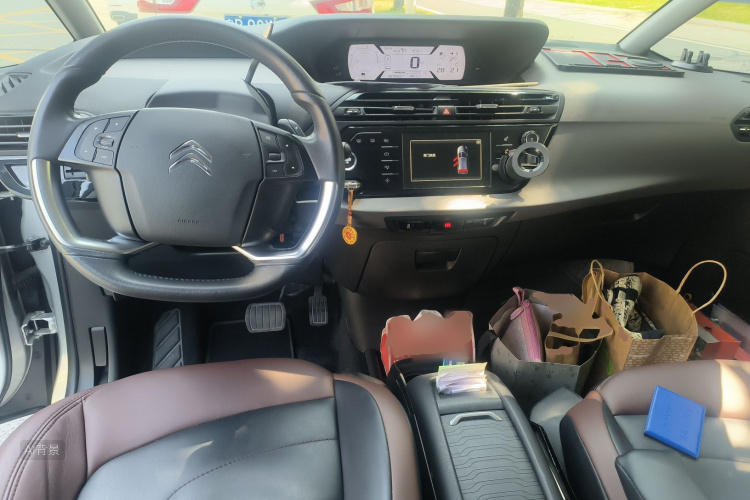 Citroen C4 PICASSO 2017 صورة سيارة #11