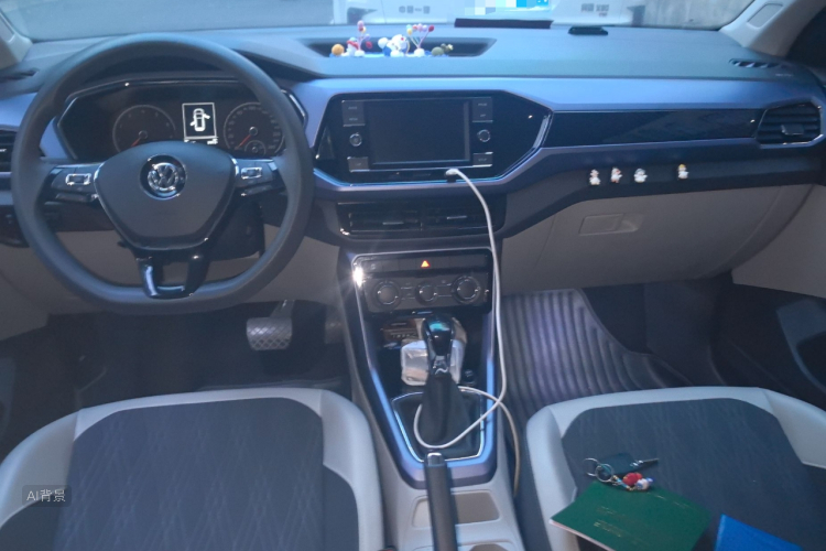 Volkswagen T-Cross 2019 #11 Volkswagen T-Cross 2019 car image #11