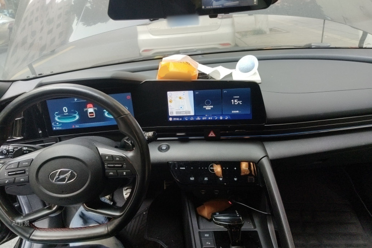 Hyundai Elantra 2021 immagine di auto #11