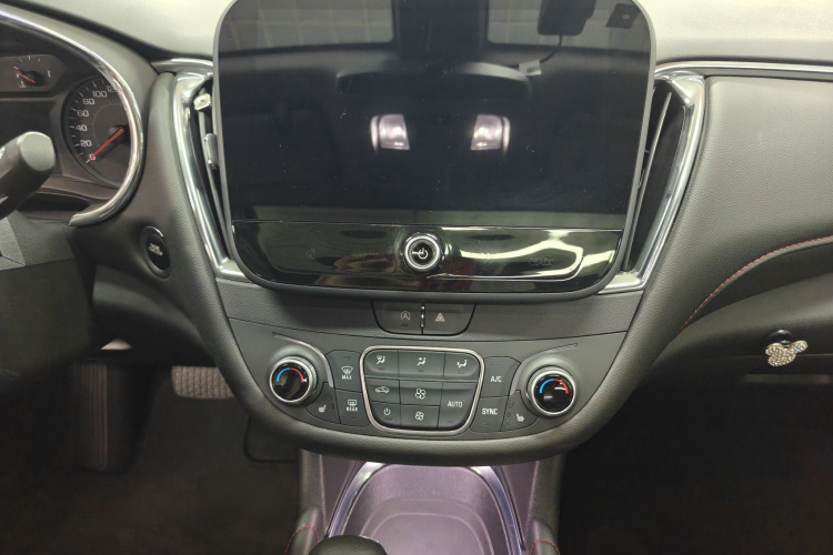 Chevrolet Malibu XL 2022 immagine di auto #11