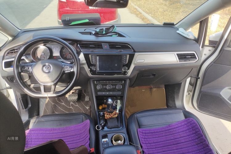 Volkswagen Touran 2018 immagine di auto #11