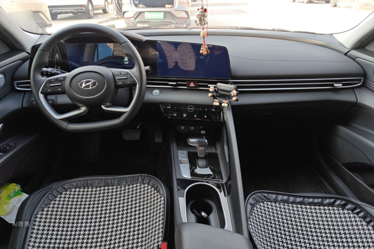 Hyundai Elantra 2022 imagen de coche #11