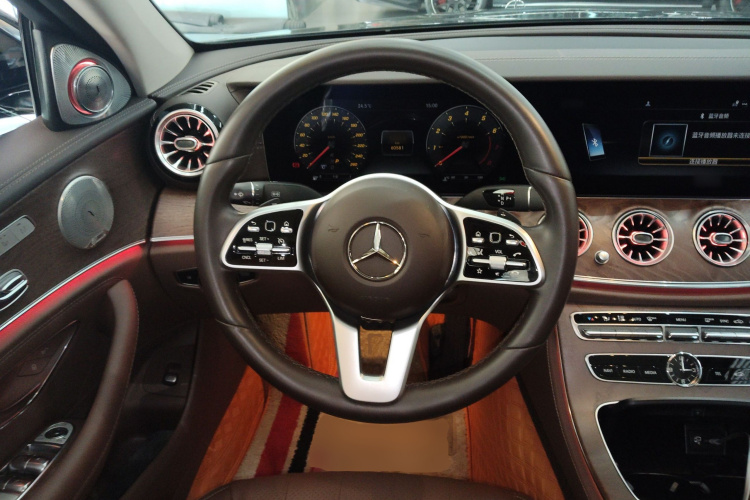 Mercedes-Benz E Class 2020 car image #11