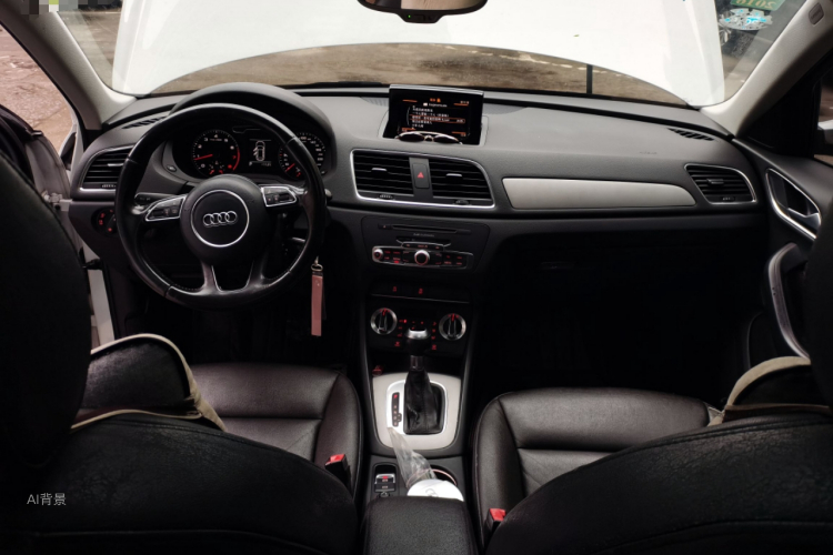 Audi Q3 2014 car image #11