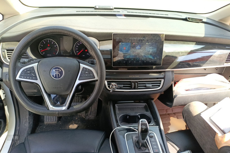 BYD 2019 #11 BYD 2019 car image #11