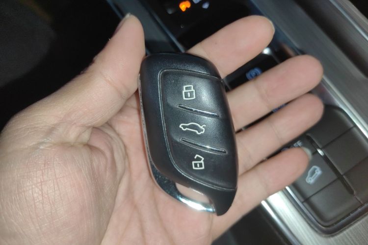 Roewe RX5 2022 изображение автомобиля #11