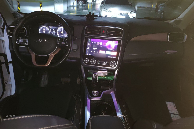 Lynk & Co 01 2019 #11 Lynk & Co 01 2019 car image #11