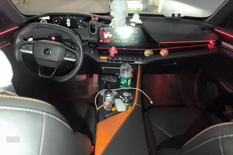 Changan UNI-V 2022 immagine di auto #11