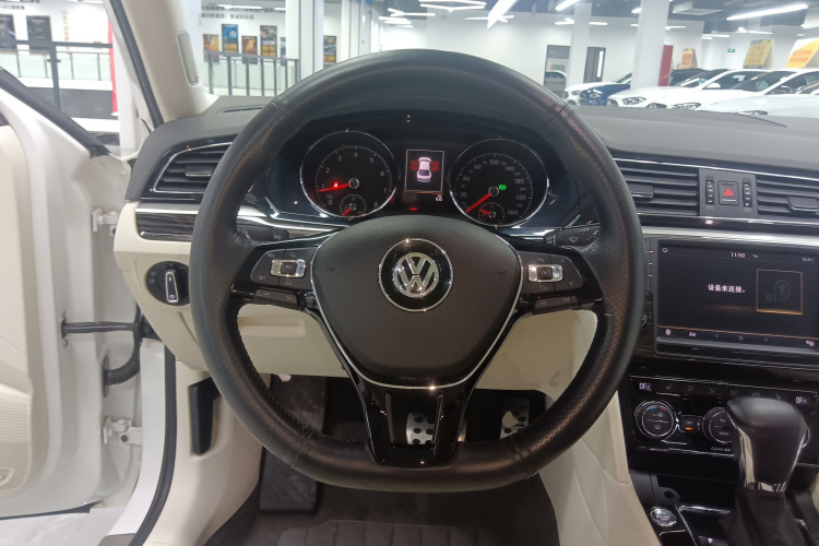 Volkswagen Lamando 2017 изображение автомобиля #11