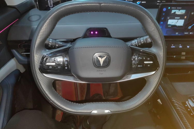 Changan UNI-K iDD 2022 car image #11