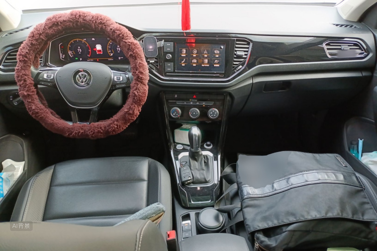 Volkswagen T-Roc 2019 car image #11