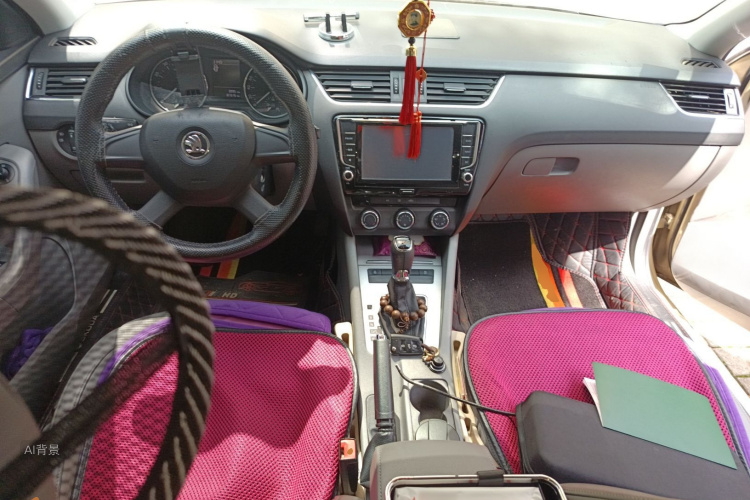 Skoda Octavia 2014 car image #11