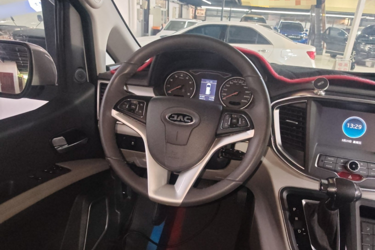 JAC 2023 imagem de carro #11